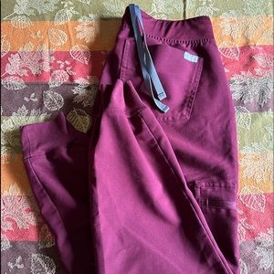 xs/p FIGS burgundy zamora bottoms